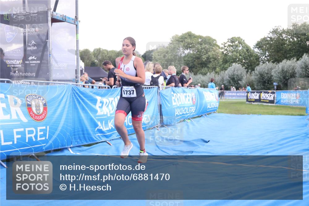 25.08.2024 - Elbe Triathlon Hamburg H.Heesch http://msf.ph/oto/6881470 25.08.2024 12:33:43 Ziel 1737 meine-sportfotos.de