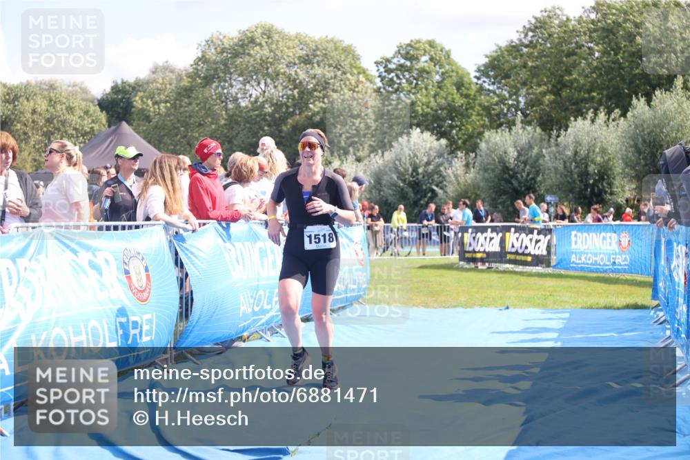 25.08.2024 - Elbe Triathlon Hamburg H.Heesch http://msf.ph/oto/6881471 25.08.2024 11:56:58 Ziel 788, 1518 meine-sportfotos.de