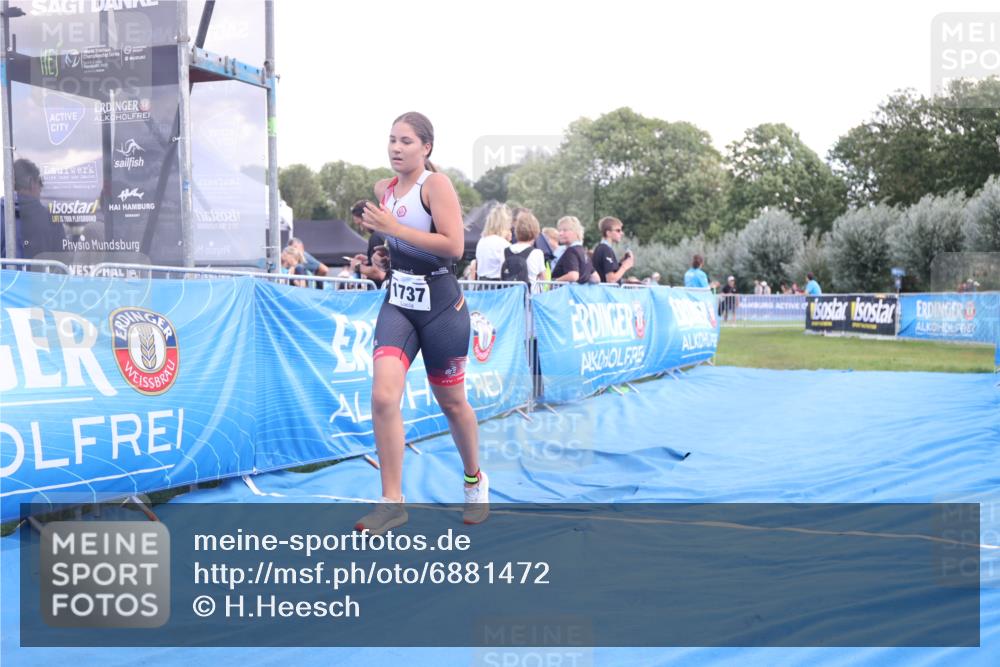 25.08.2024 - Elbe Triathlon Hamburg H.Heesch http://msf.ph/oto/6881472 25.08.2024 12:33:43 Ziel 1737 meine-sportfotos.de