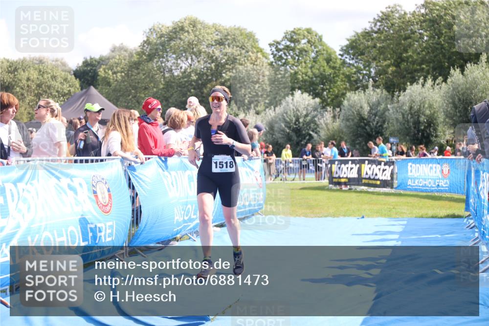 25.08.2024 - Elbe Triathlon Hamburg H.Heesch http://msf.ph/oto/6881473 25.08.2024 11:56:58 Ziel 788, 1518 meine-sportfotos.de