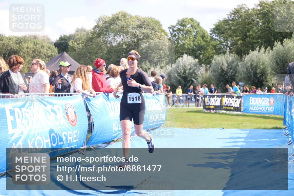 25.08.2024 - Elbe Triathlon Hamburg H.Heesch http://msf.ph/oto/6881477 25.08.2024 11:56:58 Ziel 788, 1518 meine-sportfotos.de
