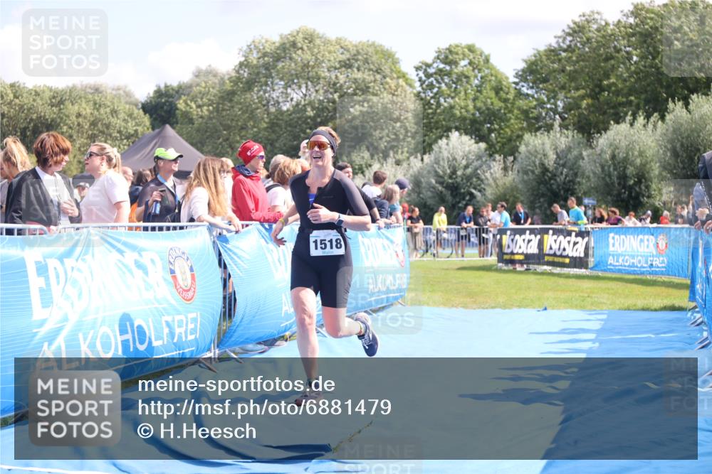 25.08.2024 - Elbe Triathlon Hamburg H.Heesch http://msf.ph/oto/6881479 25.08.2024 11:56:58 Ziel 788, 1518 meine-sportfotos.de