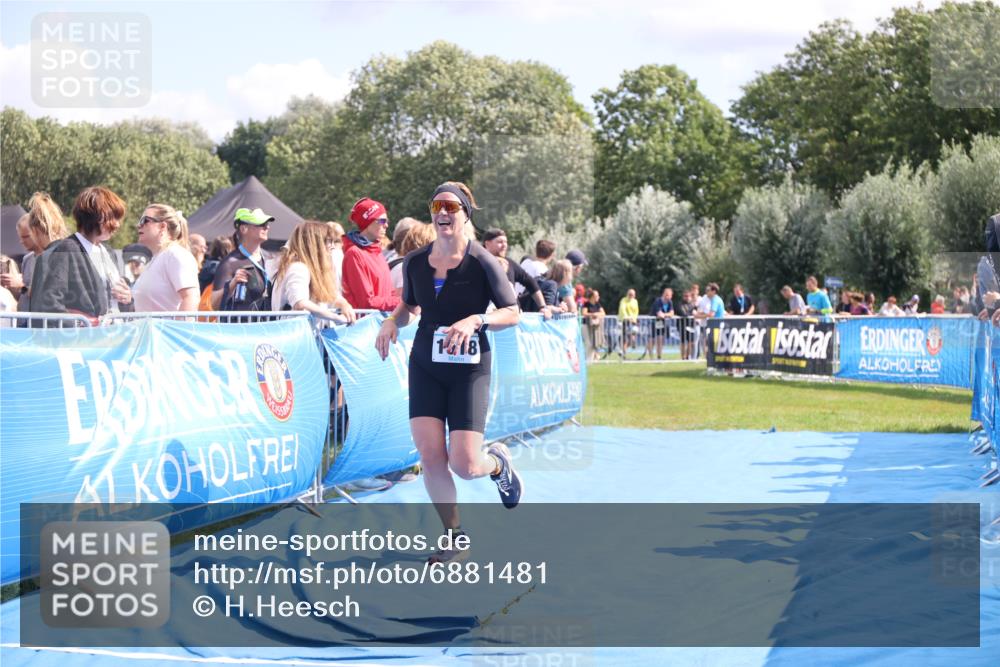 25.08.2024 - Elbe Triathlon Hamburg H.Heesch http://msf.ph/oto/6881481 25.08.2024 11:56:58 Ziel 788, 1518 meine-sportfotos.de