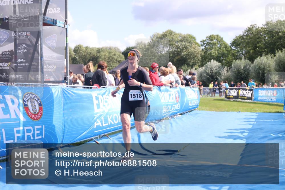 25.08.2024 - Elbe Triathlon Hamburg H.Heesch http://msf.ph/oto/6881508 25.08.2024 11:56:59 Ziel 788, 1492, 1518 meine-sportfotos.de