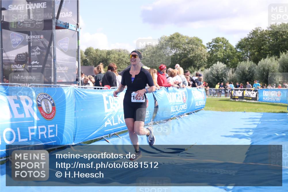 25.08.2024 - Elbe Triathlon Hamburg H.Heesch http://msf.ph/oto/6881512 25.08.2024 11:56:59 Ziel 788, 1492, 1518 meine-sportfotos.de
