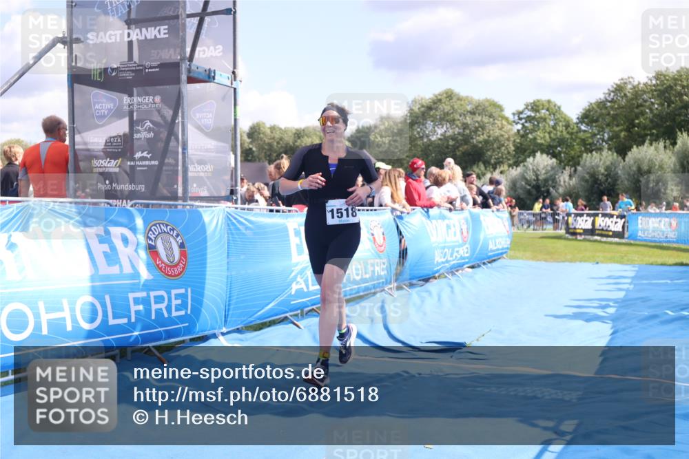 25.08.2024 - Elbe Triathlon Hamburg H.Heesch http://msf.ph/oto/6881518 25.08.2024 11:56:59 Ziel 788, 1492, 1518 meine-sportfotos.de