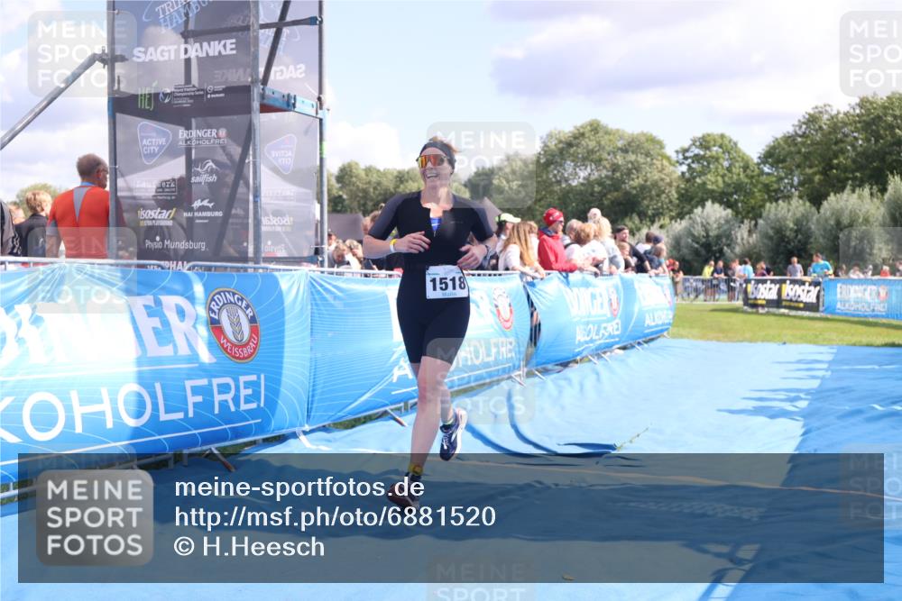 25.08.2024 - Elbe Triathlon Hamburg H.Heesch http://msf.ph/oto/6881520 25.08.2024 11:56:59 Ziel 788, 1492, 1518 meine-sportfotos.de