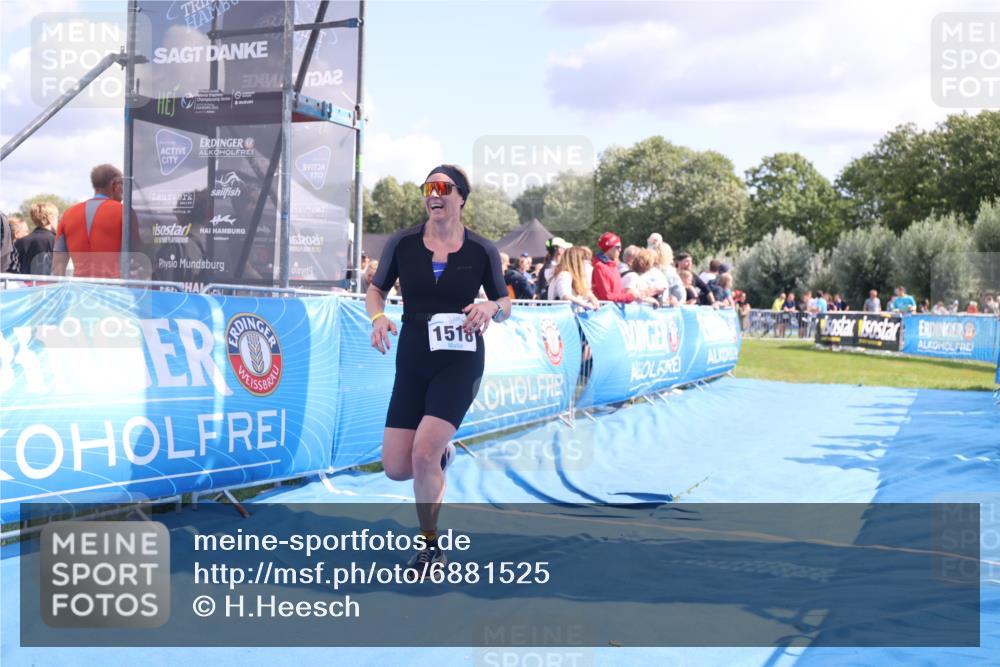 25.08.2024 - Elbe Triathlon Hamburg H.Heesch http://msf.ph/oto/6881525 25.08.2024 11:57:00 Ziel 788, 1492, 1518 meine-sportfotos.de
