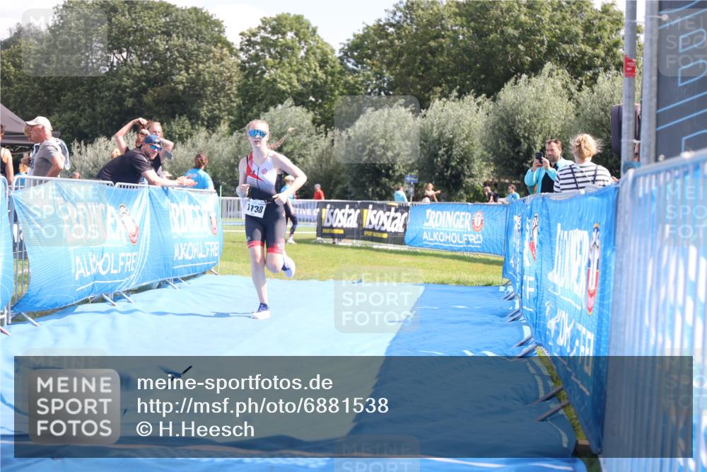 25.08.2024 - Elbe Triathlon Hamburg H.Heesch http://msf.ph/oto/6881538 25.08.2024 12:35:14 Ziel 1738 meine-sportfotos.de