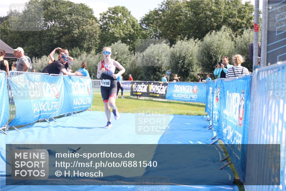 25.08.2024 - Elbe Triathlon Hamburg H.Heesch http://msf.ph/oto/6881540 25.08.2024 12:35:14 Ziel 1738 meine-sportfotos.de