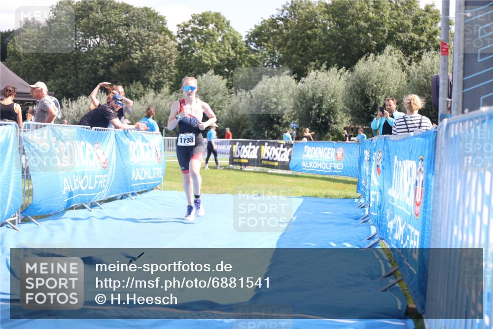 25.08.2024 - Elbe Triathlon Hamburg H.Heesch http://msf.ph/oto/6881541 25.08.2024 12:35:14 Ziel 1738 meine-sportfotos.de