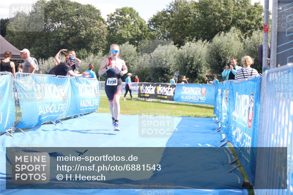 25.08.2024 - Elbe Triathlon Hamburg H.Heesch http://msf.ph/oto/6881543 25.08.2024 12:35:14 Ziel 1738 meine-sportfotos.de