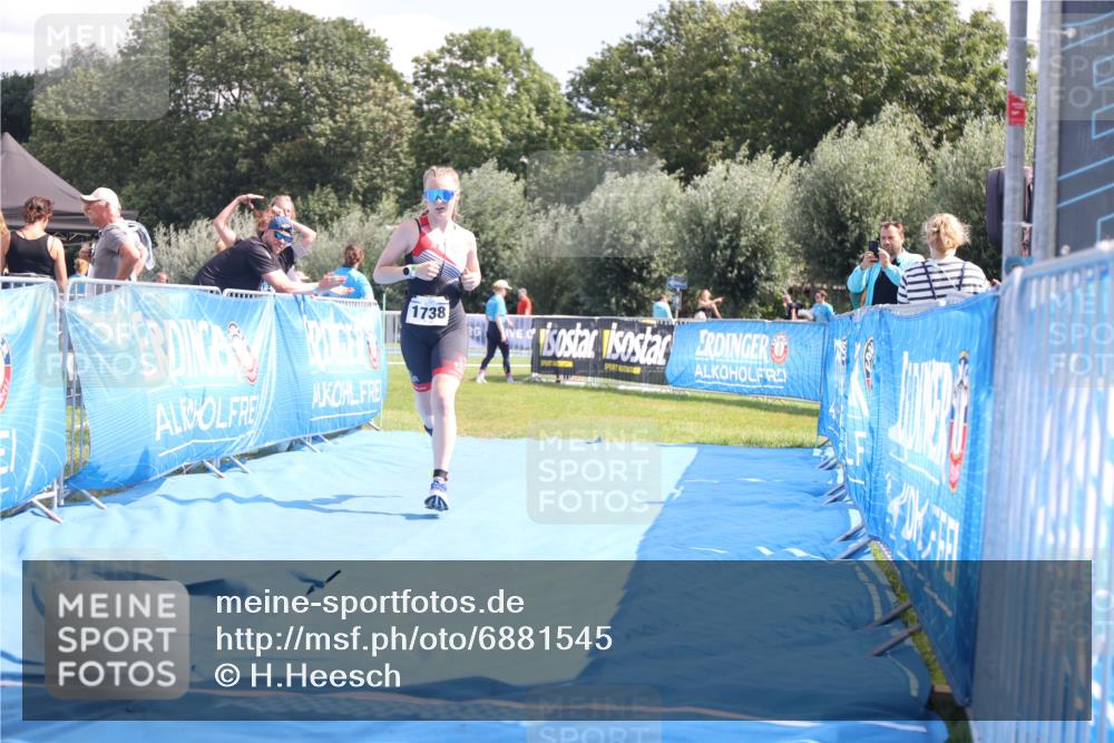 25.08.2024 - Elbe Triathlon Hamburg H.Heesch http://msf.ph/oto/6881545 25.08.2024 12:35:14 Ziel 1738 meine-sportfotos.de