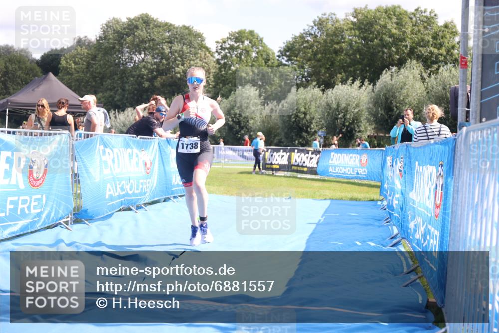 25.08.2024 - Elbe Triathlon Hamburg H.Heesch http://msf.ph/oto/6881557 25.08.2024 12:35:14 Ziel 1738 meine-sportfotos.de