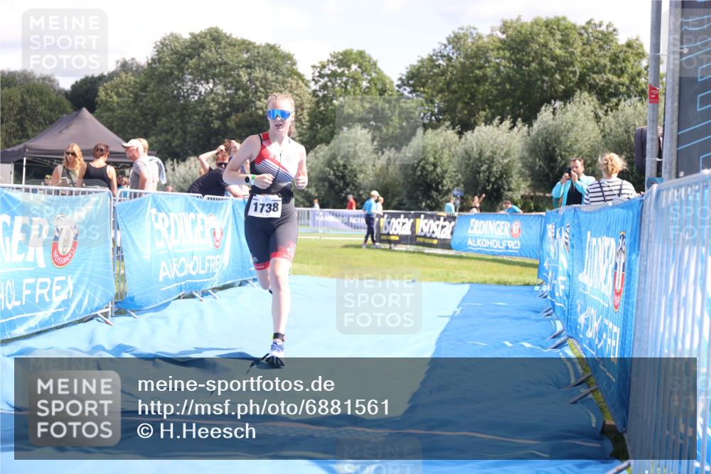 25.08.2024 - Elbe Triathlon Hamburg H.Heesch http://msf.ph/oto/6881561 25.08.2024 12:35:15 Ziel 1738 meine-sportfotos.de