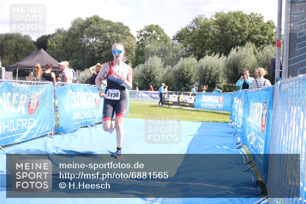 25.08.2024 - Elbe Triathlon Hamburg H.Heesch http://msf.ph/oto/6881565 25.08.2024 12:35:15 Ziel 1738 meine-sportfotos.de