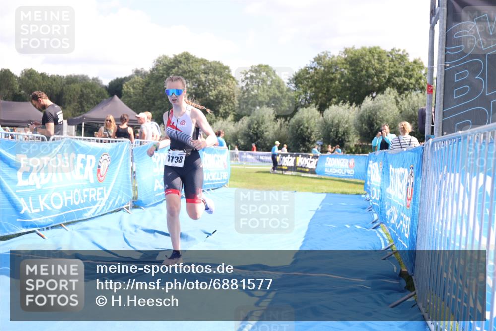 25.08.2024 - Elbe Triathlon Hamburg H.Heesch http://msf.ph/oto/6881577 25.08.2024 12:35:15 Ziel 1738 meine-sportfotos.de