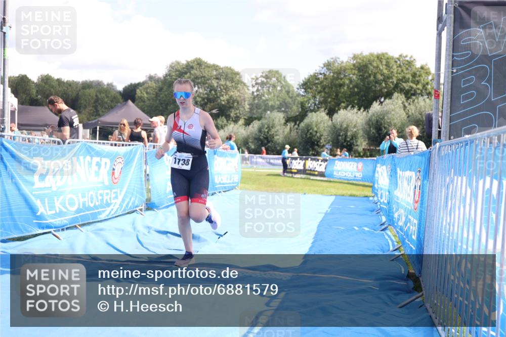 25.08.2024 - Elbe Triathlon Hamburg H.Heesch http://msf.ph/oto/6881579 25.08.2024 12:35:15 Ziel 1738 meine-sportfotos.de