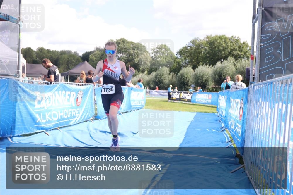 25.08.2024 - Elbe Triathlon Hamburg H.Heesch http://msf.ph/oto/6881583 25.08.2024 12:35:15 Ziel 1738 meine-sportfotos.de