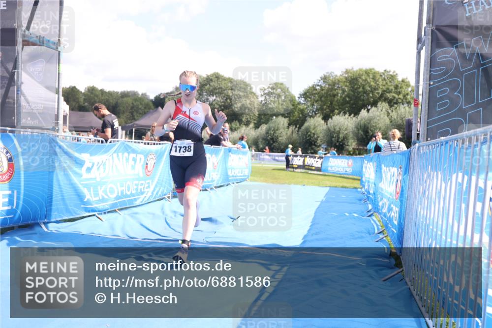 25.08.2024 - Elbe Triathlon Hamburg H.Heesch http://msf.ph/oto/6881586 25.08.2024 12:35:15 Ziel 1738 meine-sportfotos.de