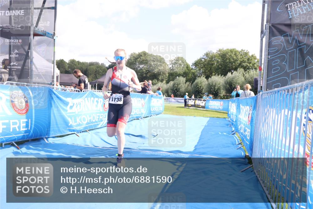 25.08.2024 - Elbe Triathlon Hamburg H.Heesch http://msf.ph/oto/6881590 25.08.2024 12:35:15 Ziel 1738 meine-sportfotos.de