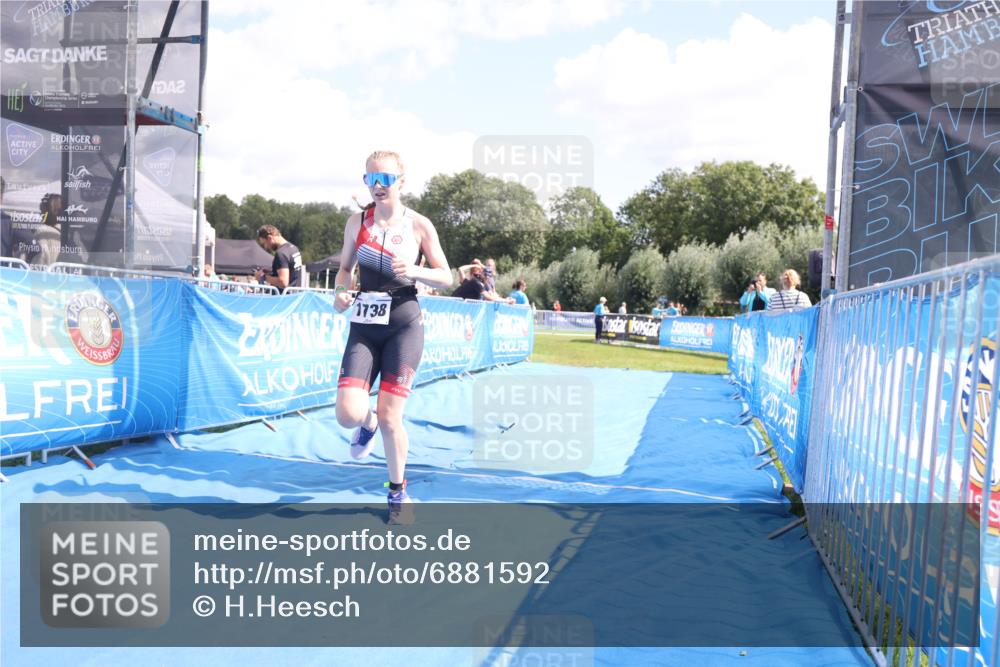 25.08.2024 - Elbe Triathlon Hamburg H.Heesch http://msf.ph/oto/6881592 25.08.2024 12:35:15 Ziel 1738 meine-sportfotos.de