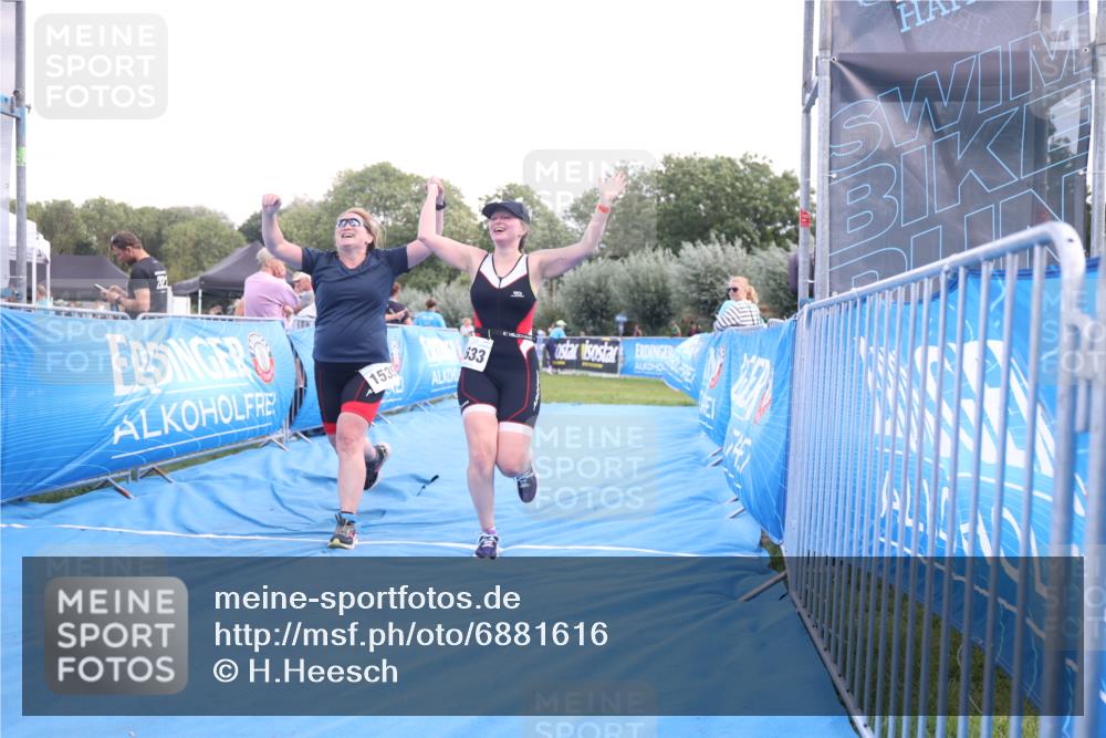 25.08.2024 - Elbe Triathlon Hamburg H.Heesch http://msf.ph/oto/6881616 25.08.2024 12:36:12 Ziel 1535, 1633 meine-sportfotos.de