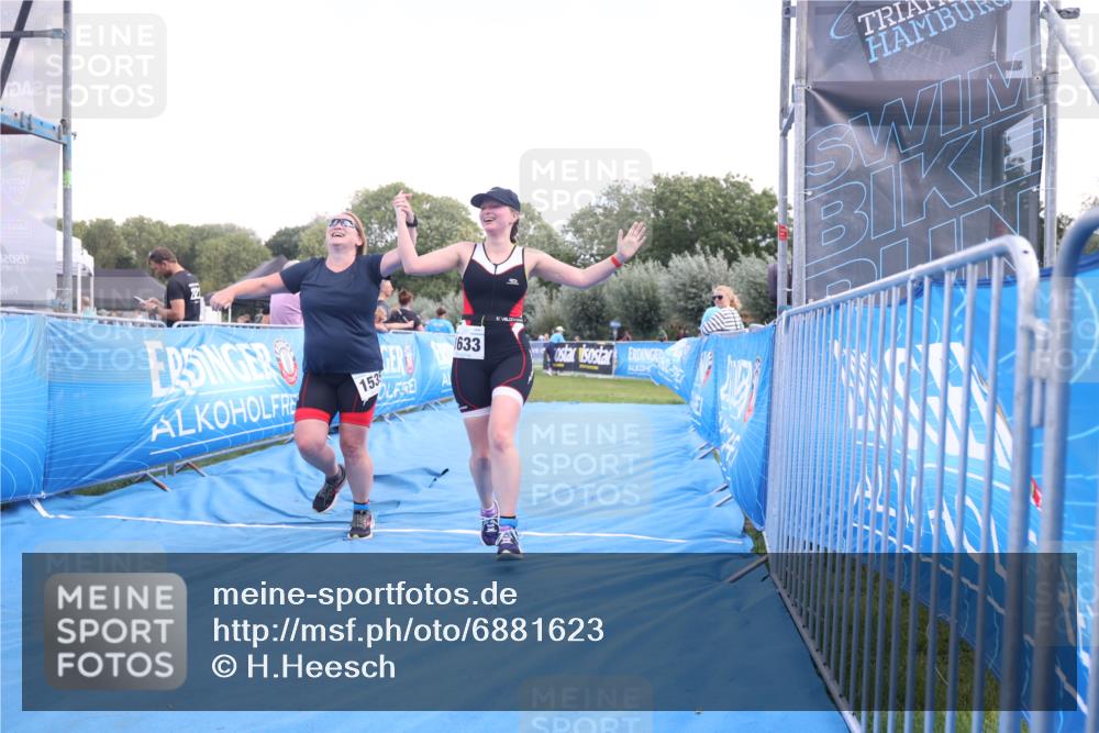 25.08.2024 - Elbe Triathlon Hamburg H.Heesch http://msf.ph/oto/6881623 25.08.2024 12:36:12 Ziel 1535, 1633 meine-sportfotos.de