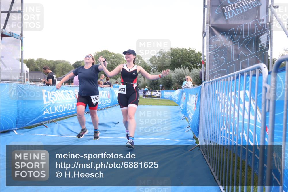 25.08.2024 - Elbe Triathlon Hamburg H.Heesch http://msf.ph/oto/6881625 25.08.2024 12:36:12 Ziel 1535, 1633 meine-sportfotos.de