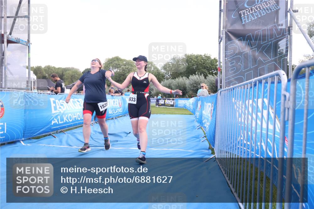 25.08.2024 - Elbe Triathlon Hamburg H.Heesch http://msf.ph/oto/6881627 25.08.2024 12:36:13 Ziel 1535, 1633 meine-sportfotos.de
