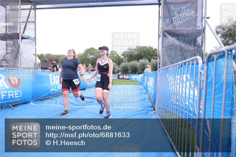 25.08.2024 - Elbe Triathlon Hamburg H.Heesch http://msf.ph/oto/6881633 25.08.2024 12:36:13 Ziel 1535, 1633 meine-sportfotos.de