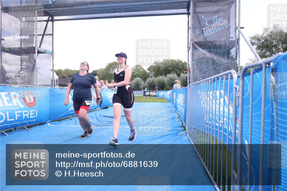25.08.2024 - Elbe Triathlon Hamburg H.Heesch http://msf.ph/oto/6881639 25.08.2024 12:36:13 Ziel 1535, 1633 meine-sportfotos.de