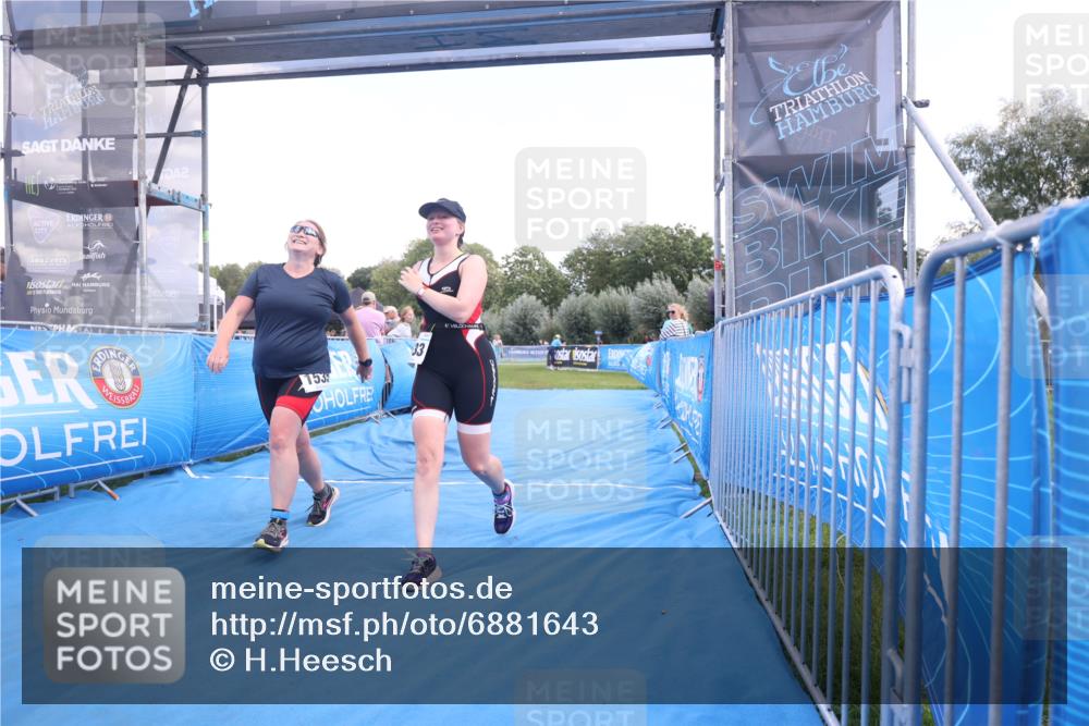 25.08.2024 - Elbe Triathlon Hamburg H.Heesch http://msf.ph/oto/6881643 25.08.2024 12:36:13 Ziel 1535, 1633 meine-sportfotos.de