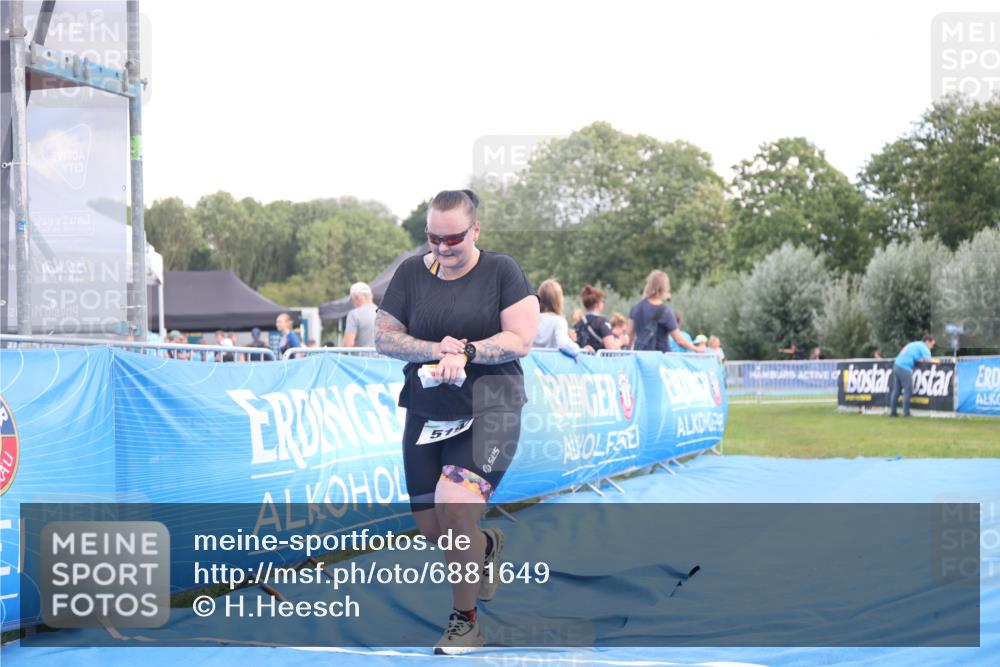 25.08.2024 - Elbe Triathlon Hamburg H.Heesch http://msf.ph/oto/6881649 25.08.2024 12:36:55 Ziel 519 meine-sportfotos.de