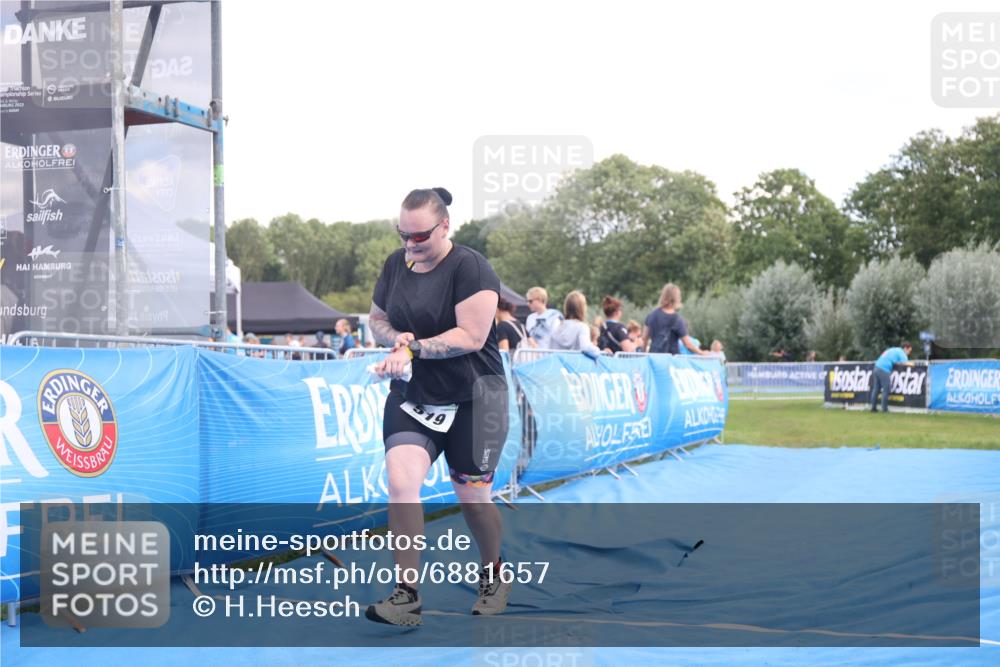 25.08.2024 - Elbe Triathlon Hamburg H.Heesch http://msf.ph/oto/6881657 25.08.2024 12:36:55 Ziel 519 meine-sportfotos.de