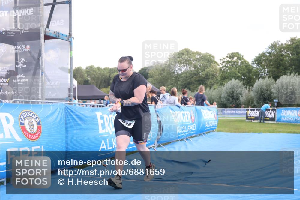 25.08.2024 - Elbe Triathlon Hamburg H.Heesch http://msf.ph/oto/6881659 25.08.2024 12:36:55 Ziel 519 meine-sportfotos.de