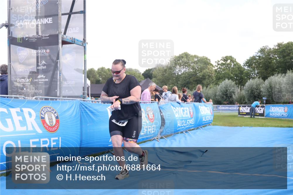 25.08.2024 - Elbe Triathlon Hamburg H.Heesch http://msf.ph/oto/6881664 25.08.2024 12:36:55 Ziel 519 meine-sportfotos.de