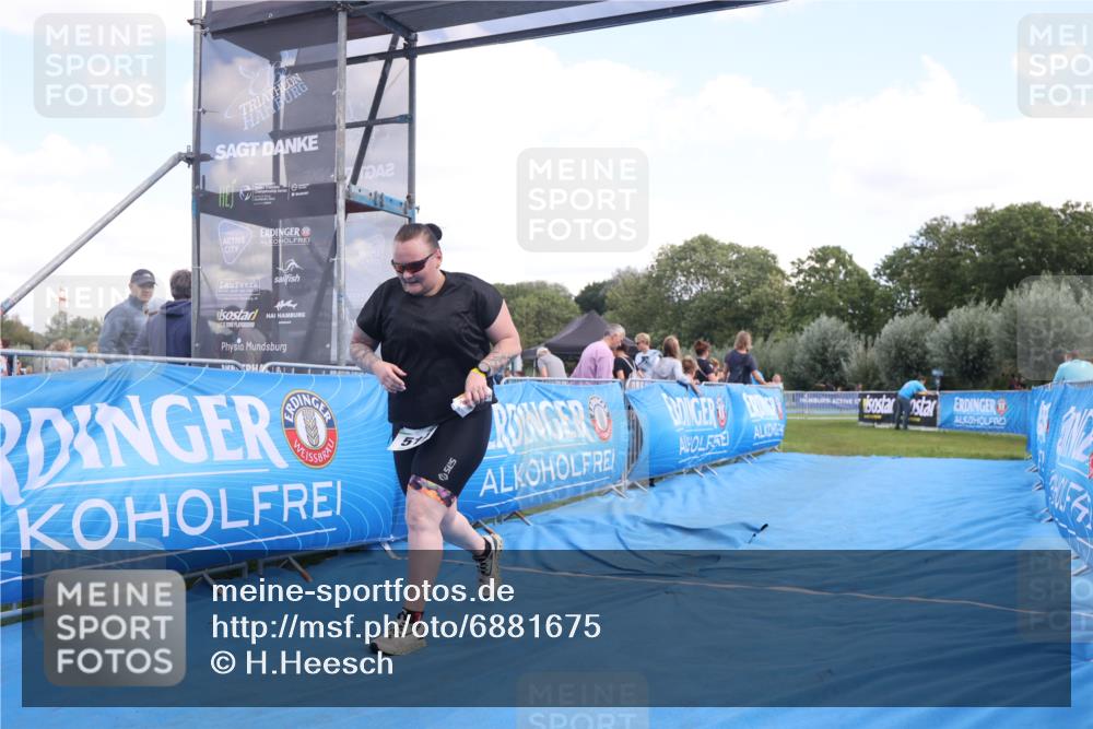 25.08.2024 - Elbe Triathlon Hamburg H.Heesch http://msf.ph/oto/6881675 25.08.2024 12:36:55 Ziel 519 meine-sportfotos.de