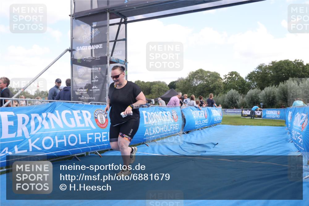 25.08.2024 - Elbe Triathlon Hamburg H.Heesch http://msf.ph/oto/6881679 25.08.2024 12:36:55 Ziel 519 meine-sportfotos.de