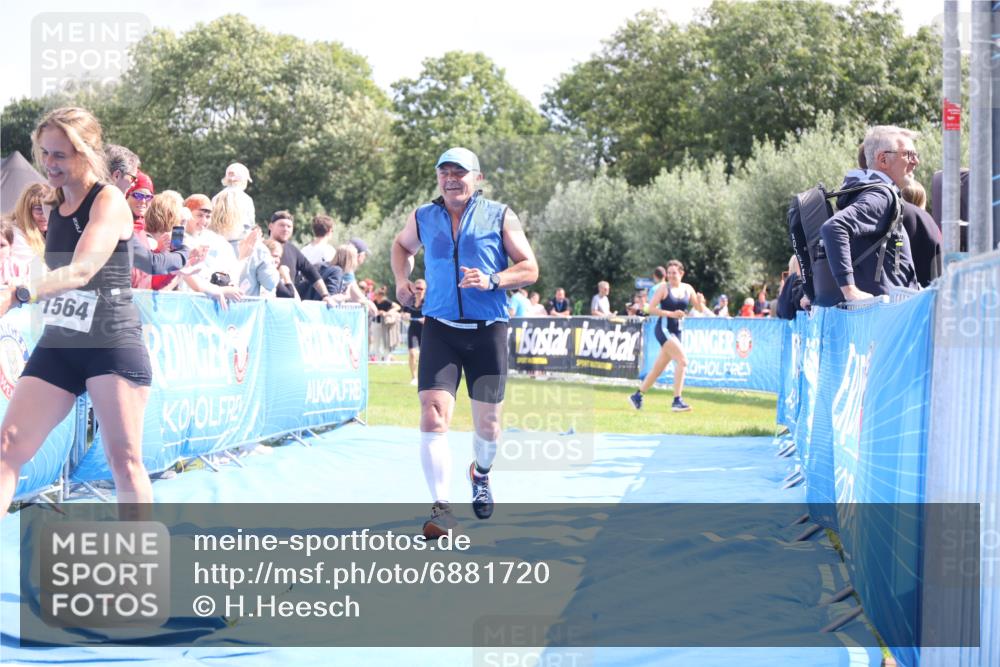 25.08.2024 - Elbe Triathlon Hamburg H.Heesch http://msf.ph/oto/6881720 25.08.2024 11:57:32 Ziel 1426, 1544, 1564, 1694 meine-sportfotos.de