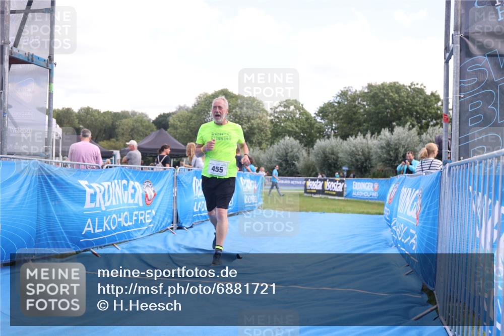 25.08.2024 - Elbe Triathlon Hamburg H.Heesch http://msf.ph/oto/6881721 25.08.2024 12:37:18 Ziel 455 meine-sportfotos.de