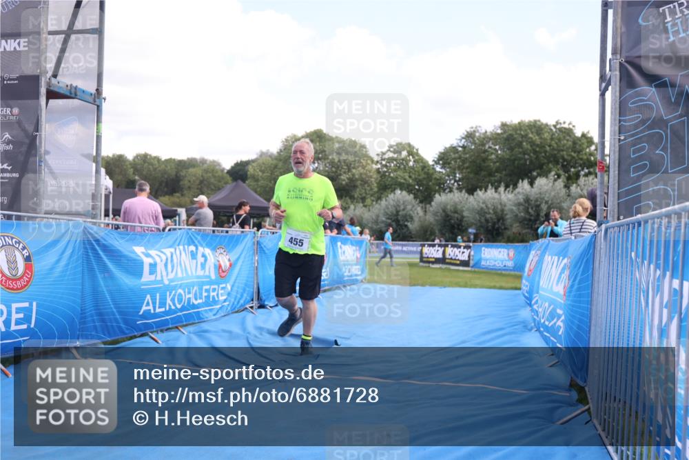 25.08.2024 - Elbe Triathlon Hamburg H.Heesch http://msf.ph/oto/6881728 25.08.2024 12:37:18 Ziel 455 meine-sportfotos.de