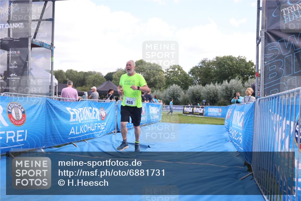 25.08.2024 - Elbe Triathlon Hamburg H.Heesch http://msf.ph/oto/6881731 25.08.2024 12:37:18 Ziel 455 meine-sportfotos.de