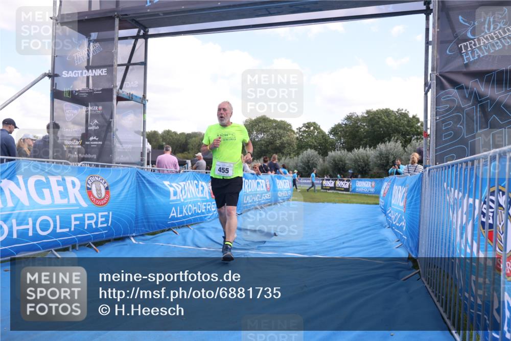 25.08.2024 - Elbe Triathlon Hamburg H.Heesch http://msf.ph/oto/6881735 25.08.2024 12:37:18 Ziel 455 meine-sportfotos.de