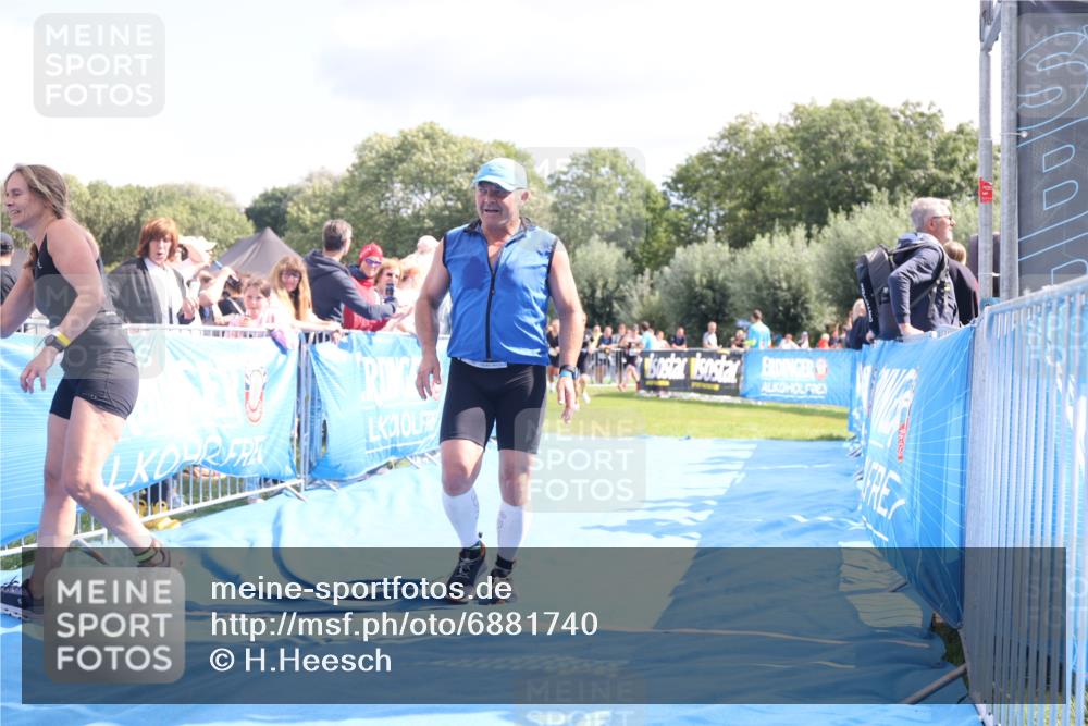 25.08.2024 - Elbe Triathlon Hamburg H.Heesch http://msf.ph/oto/6881740 25.08.2024 11:57:34 Ziel 1426, 1517, 1544, 1564 meine-sportfotos.de
