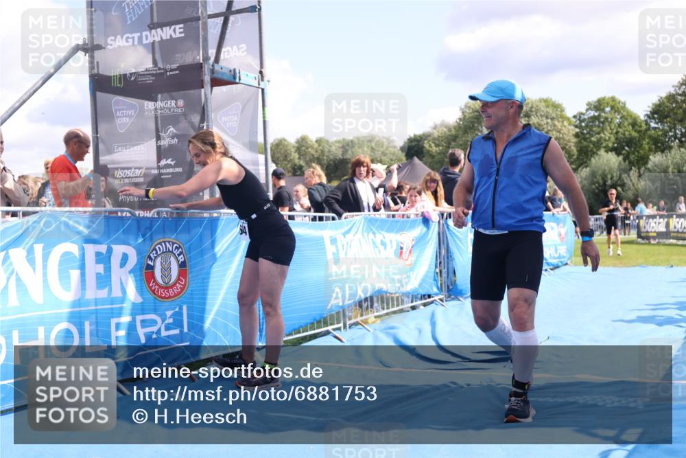 25.08.2024 - Elbe Triathlon Hamburg H.Heesch http://msf.ph/oto/6881753 25.08.2024 11:57:34 Ziel 1426, 1517, 1544, 1564 meine-sportfotos.de