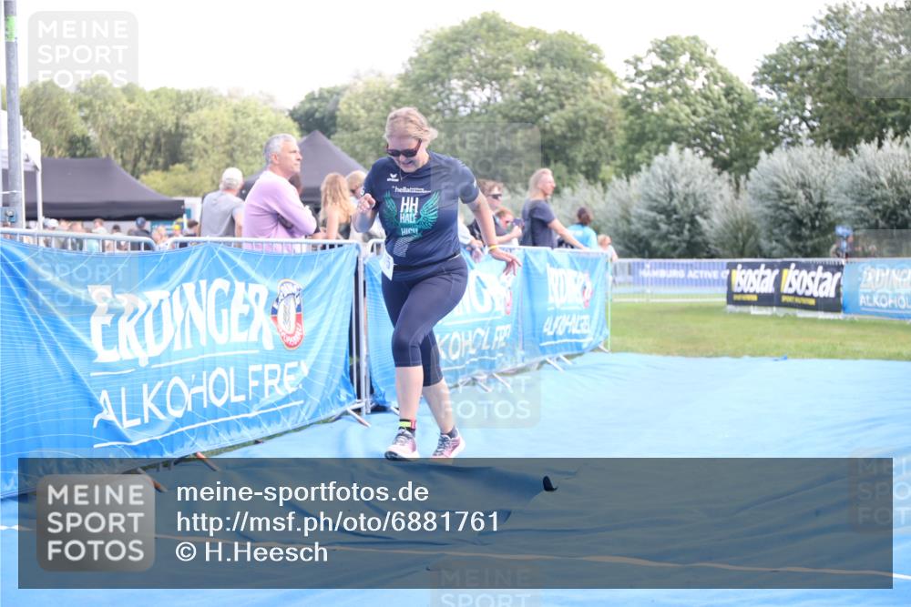 25.08.2024 - Elbe Triathlon Hamburg H.Heesch http://msf.ph/oto/6881761 25.08.2024 12:38:11 Ziel 1675 meine-sportfotos.de