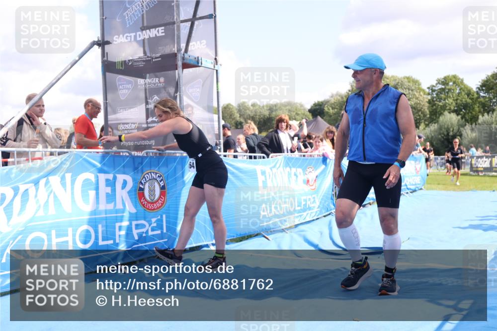 25.08.2024 - Elbe Triathlon Hamburg H.Heesch http://msf.ph/oto/6881762 25.08.2024 11:57:35 Ziel 676, 1426, 1517, 1544, 1564 meine-sportfotos.de
