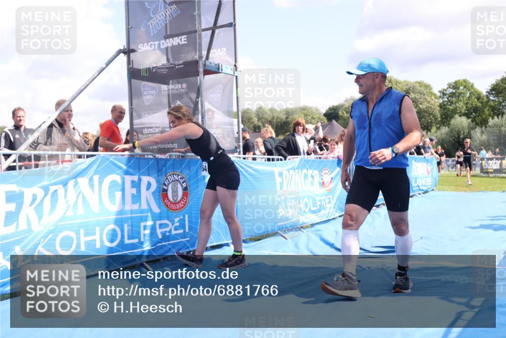 25.08.2024 - Elbe Triathlon Hamburg H.Heesch http://msf.ph/oto/6881766 25.08.2024 11:57:35 Ziel 676, 1426, 1517, 1544, 1564 meine-sportfotos.de