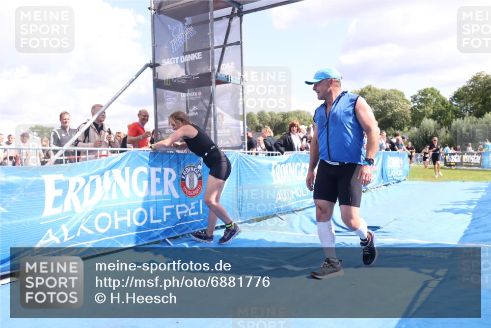 25.08.2024 - Elbe Triathlon Hamburg H.Heesch http://msf.ph/oto/6881776 25.08.2024 11:57:35 Ziel 676, 1426, 1517, 1544, 1564 meine-sportfotos.de